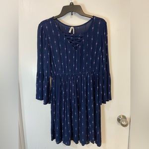 Mudd Mini Dress  Blue Floral Long Sleeves V Neck  Fit & Flare Size M 100% Rayon